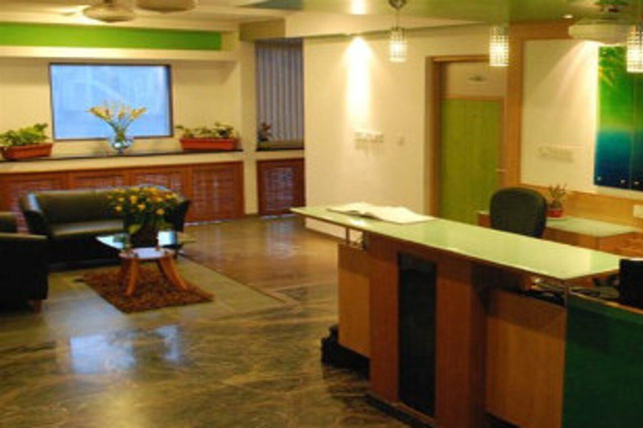 Treebo Edha Suites Koramangala Бангалор Экстерьер фото