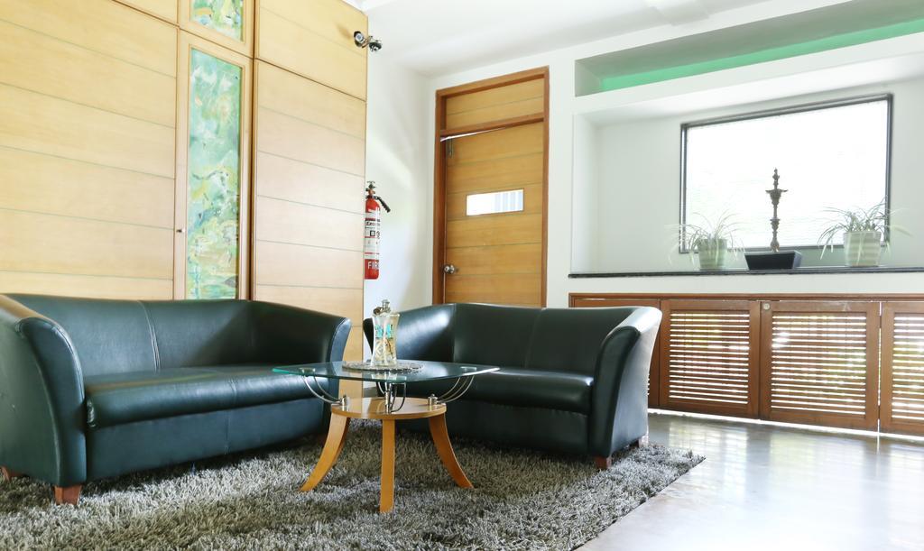 Treebo Edha Suites Koramangala Бангалор Экстерьер фото